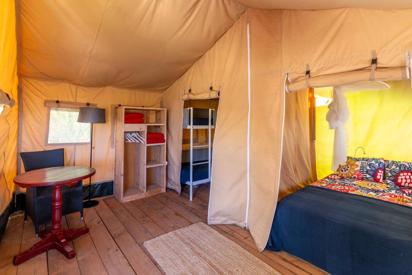 Campo Agave Luxury Tents Sayalonga Quarto foto