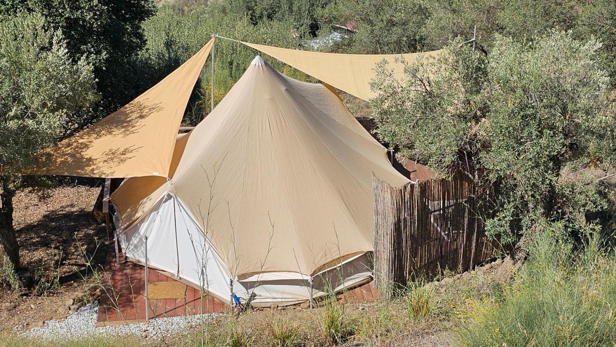 Campo Agave Luxury Tents Sayalonga Quarto foto