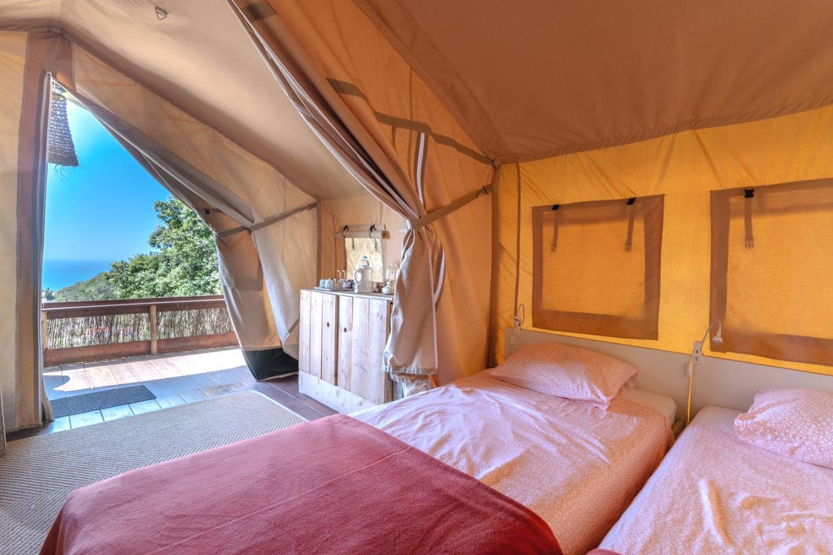 Campo Agave Luxury Tents Sayalonga Quarto foto